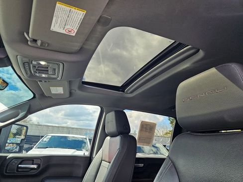 Used 2020 GMC Sierra 2500 Denali w/ Denali Ultimate Package AWD/4WD image 29