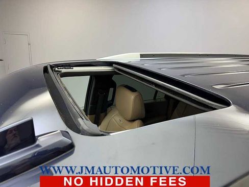 Used 2018 Cadillac Escalade ESV Platinum image 11