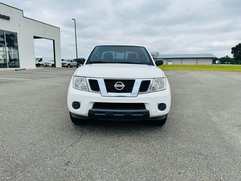 Used 2019 Nissan Frontier SV RWD image 1