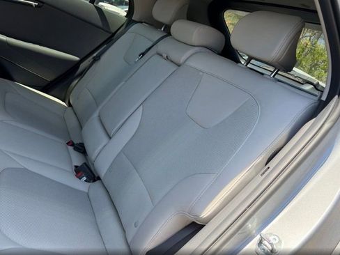Used 2023 Kia Niro EX Touring FWD image 11