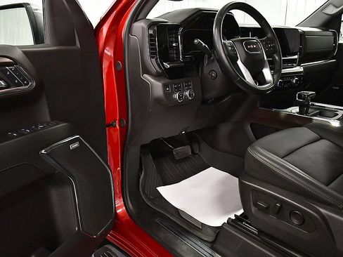 Used 2024 GMC Sierra 1500 SLT w/ SLT Premium Package AWD/4WD image 18