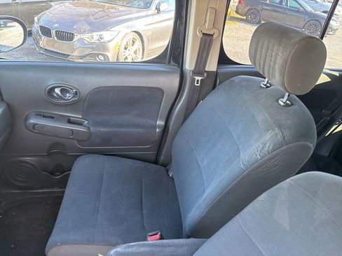 Used 2009 Nissan Cube 1.8 SL w/ Interior Designer Pkg FWD image 10