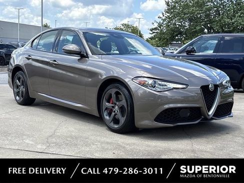 Used 2019 Alfa Romeo Giulia AWD w/ Quick Order Package 22J Sport image 1