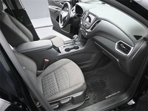 Used 2024 Chevrolet Equinox LT image 17