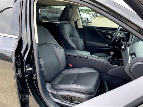 Used 2022 Lexus ES 350 w/ Premium Package FWD image 9