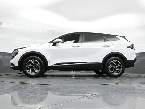 Used 2025 Kia Sportage LX AWD/4WD image 47