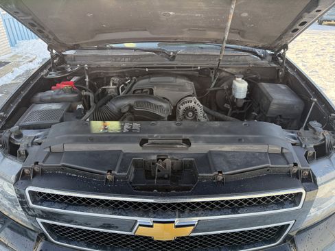 Used 2013 Chevrolet Suburban LT w/ Luxury Package image 40