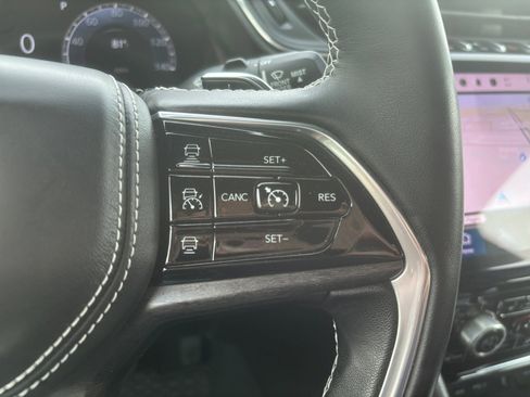 Used 2022 Jeep Grand Cherokee Overland image 28