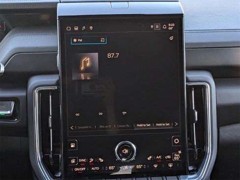 Used 2025 GMC Yukon XL Denali image 14