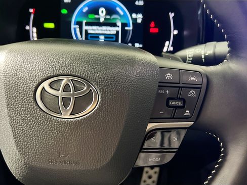 Used 2026 Toyota Camry SE w/ Multimedia Upgrade Package FWD image 18