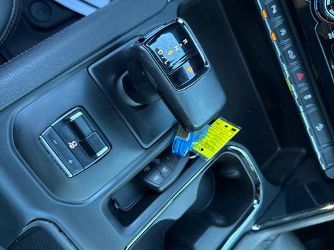 Used 2024 GMC Sierra 1500 AT4 w/ Technology Package image 32