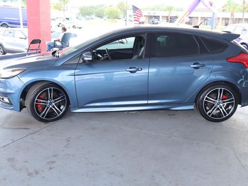 Used 2018 Ford Focus ST FWD image 8