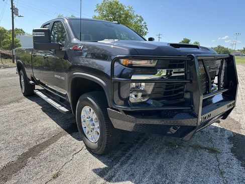 Used 2024 Chevrolet Silverado 3500 LT w/ Safety Package image 6