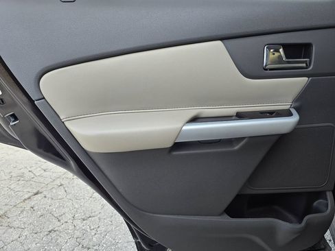 Used 2013 Ford Edge SEL AWD/4WD image 12