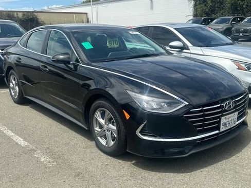 Used 2023 Hyundai Sonata SE FWD image 2