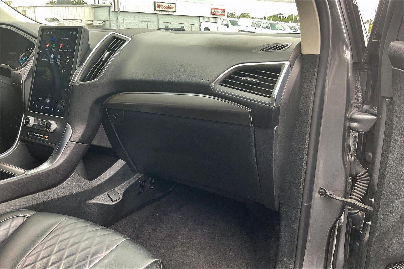 Used 2024 Ford Edge Titanium AWD/4WD image 17