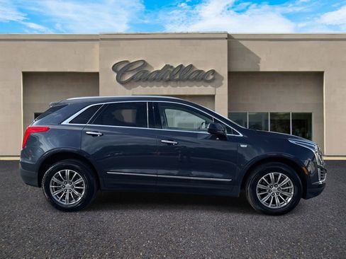 Used 2019 Cadillac XT5 Luxury image 2