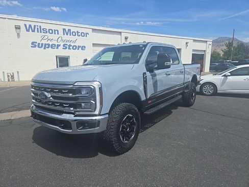 Used 2025 Ford F350 Lariat w/ Tremor Off-Road Package AWD/4WD image 1