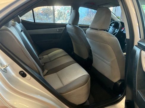 Used 2017 Toyota Corolla LE image 27