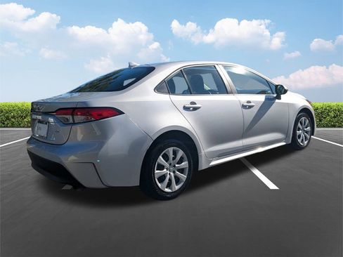 Certified 2023 Toyota Corolla LE image 4