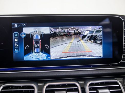 Used 2026 Mercedes-Benz GLS 580 4MATIC image 31