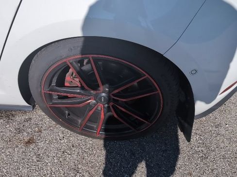 Used 2018 Volkswagen GTI Autobahn FWD image 8