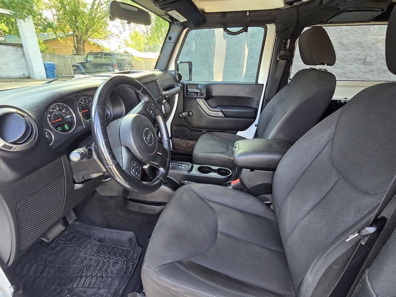Used 2016 Jeep Wrangler Sport AWD/4WD image 8