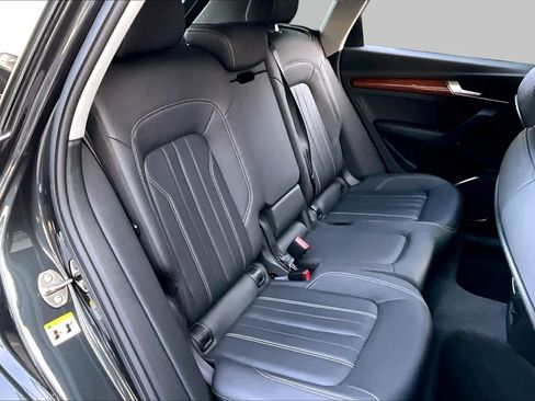 Used 2021 Audi Q5 2.0T Premium w/ Convenience Package AWD/4WD image 20