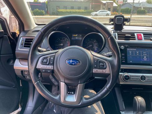 Used 2017 Subaru Outback 2.5i Limited AWD/4WD image 16