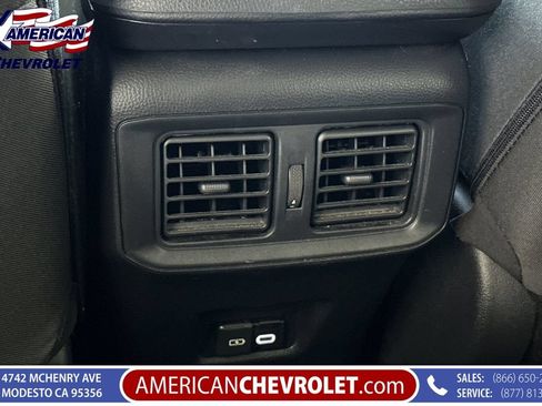 Used 2025 Toyota RAV4 XLE FWD image 16