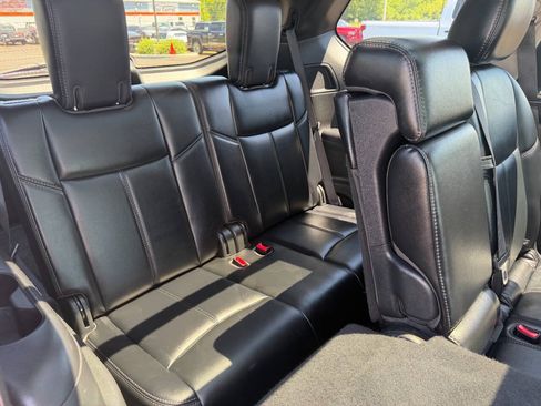 Used 2018 Nissan Pathfinder SL w/ SL Premium Package AWD/4WD image 14