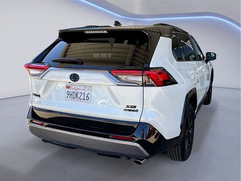 Used 2021 Toyota RAV4 XSE w/ Carpet Mat Package (TMS) AWD/4WD image 6