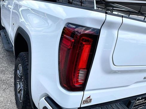Used 2024 GMC Sierra 1500 AT4 w/ Technology Package AWD/4WD image 41