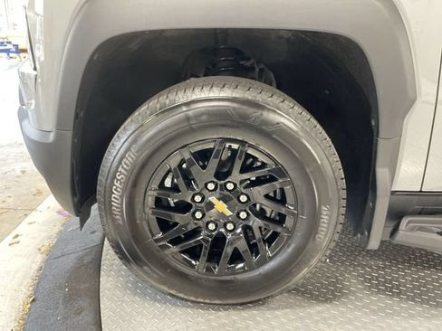 Certified 2026 Chevrolet Silverado EV LT AWD/4WD image 10