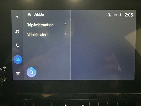 Used 2025 Toyota Corolla LE image 29