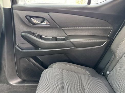 Used 2019 Chevrolet Traverse LS FWD image 17