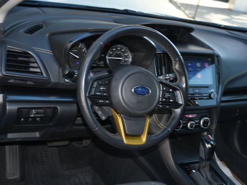 Used 2022 Subaru Crosstrek 2.5i Sport w/ Moonroof Package image 9