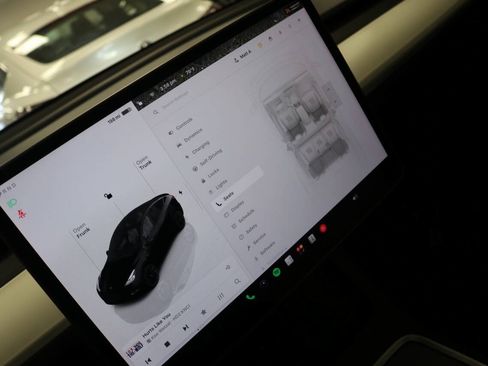 Used 2023 Tesla Model Y Long Range AWD/4WD image 36