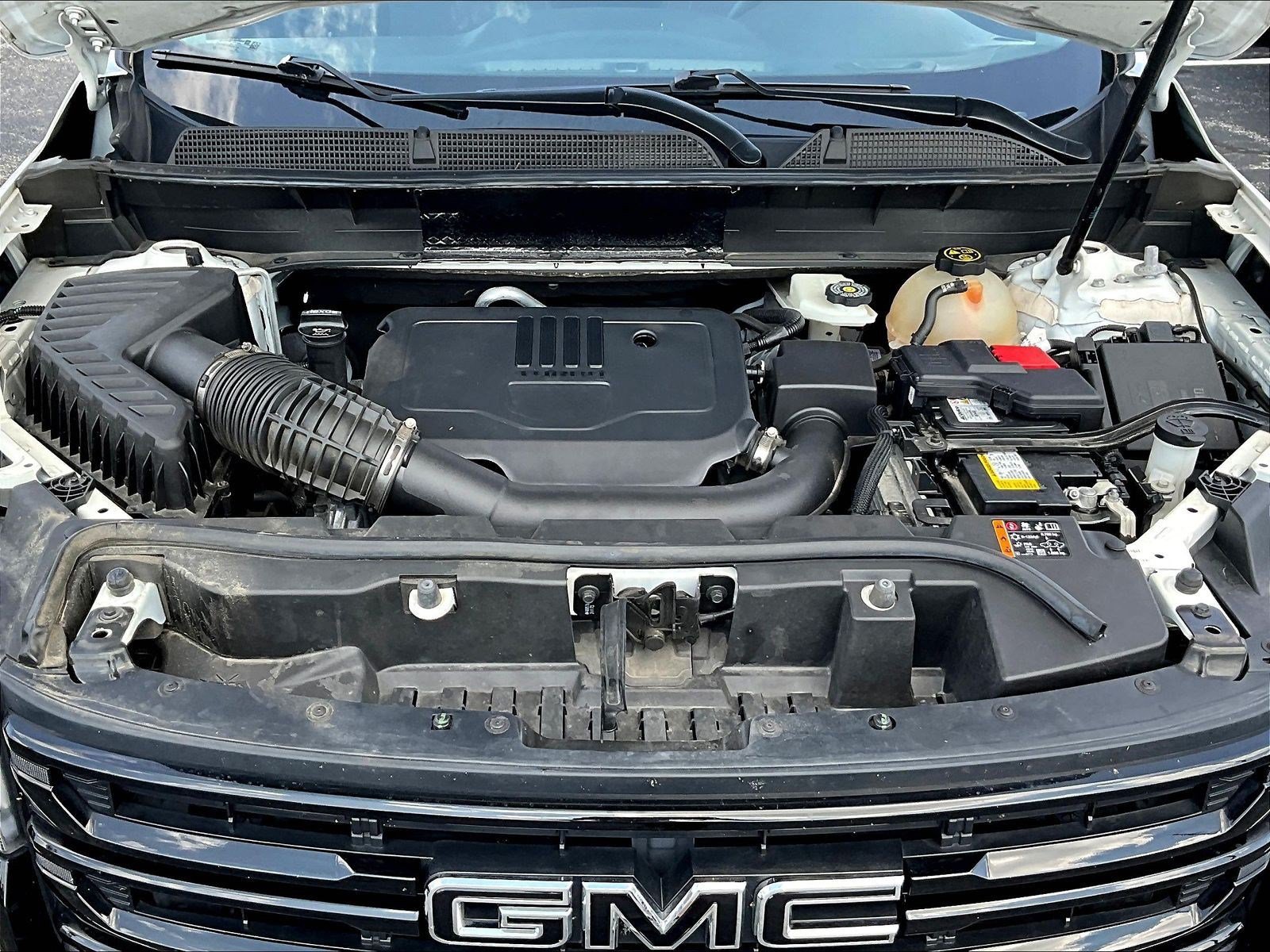 Used 2022 GMC Acadia SLE w/ Driver Convenience Package FWD image 30
