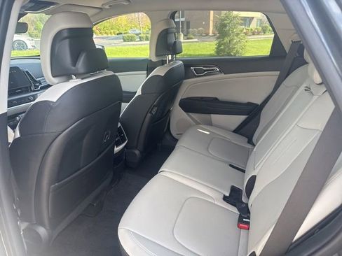 Certified 2024 Kia Sportage EX AWD/4WD image 10