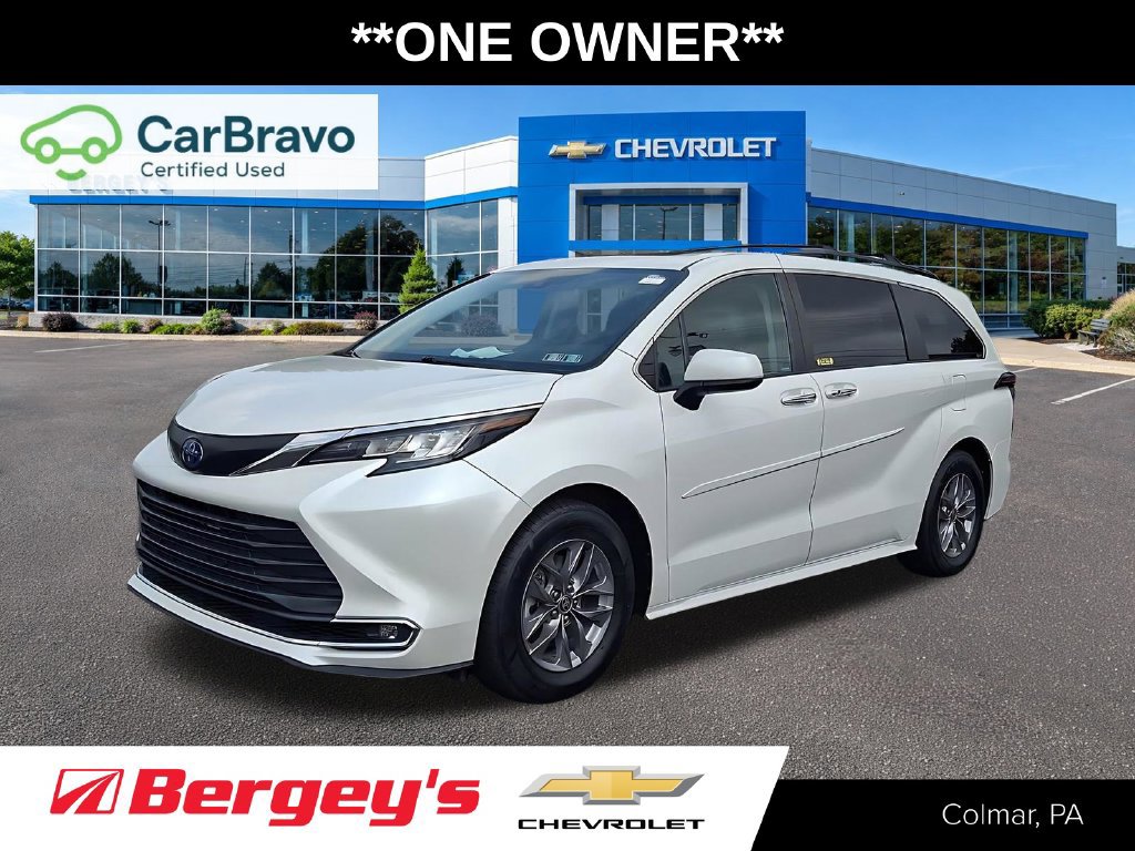 Used 2023 Toyota Sienna XLE AWD/4WD image 1