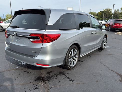Used 2021 Honda Odyssey Touring image 5