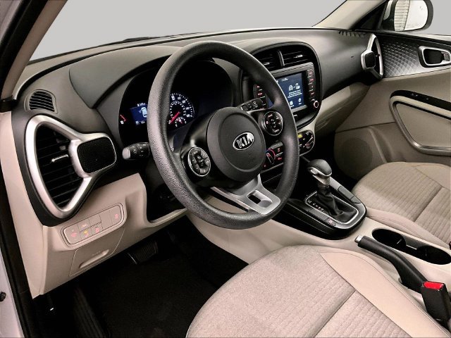 Used 2020 Kia Soul S FWD image 12