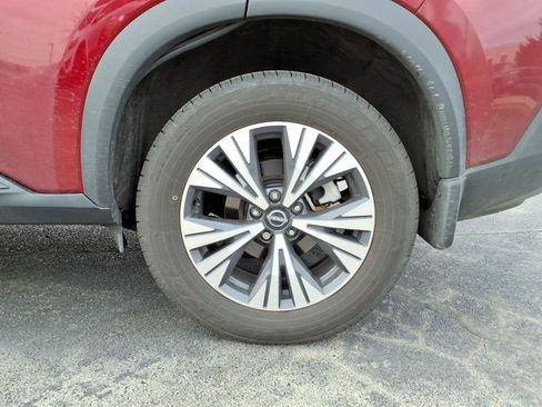 Used 2023 Nissan Rogue SV image 21