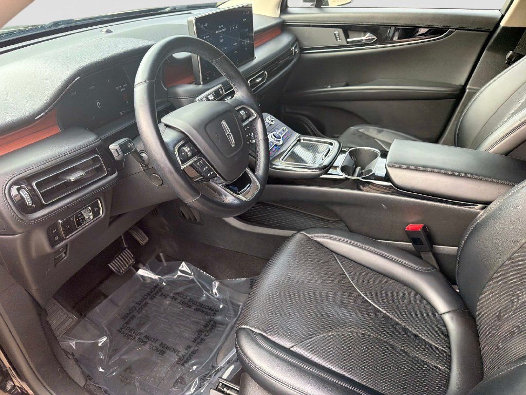 Used 2023 Lincoln Nautilus Reserve AWD/4WD image 22