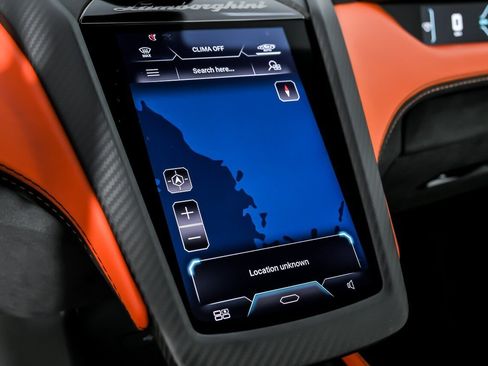 Used 2024 Lamborghini Revuelto AWD/4WD image 34