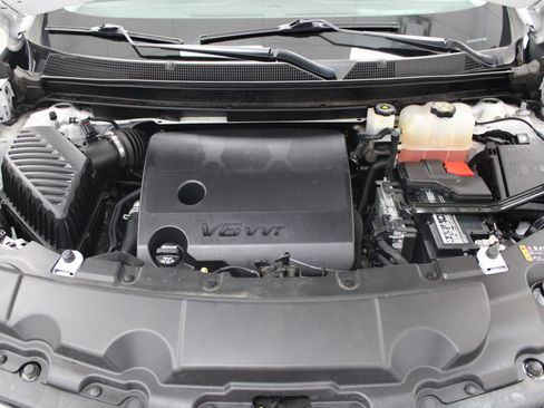 Used 2021 Chevrolet Traverse Premier w/ LPO, Floor Liner Package image 10