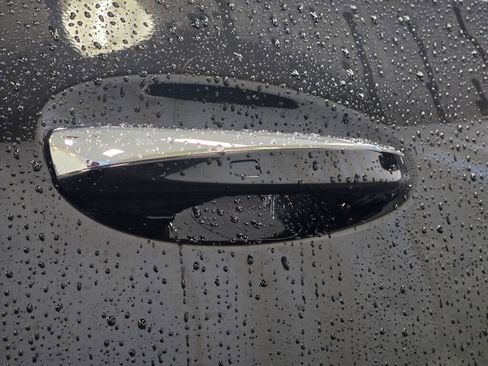 Used 2025 Mercedes-Benz GLA 250 4MATIC image 29