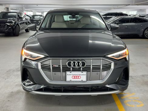 Used 2021 Audi e-tron Premium Plus w/ Premium Plus Package image 6