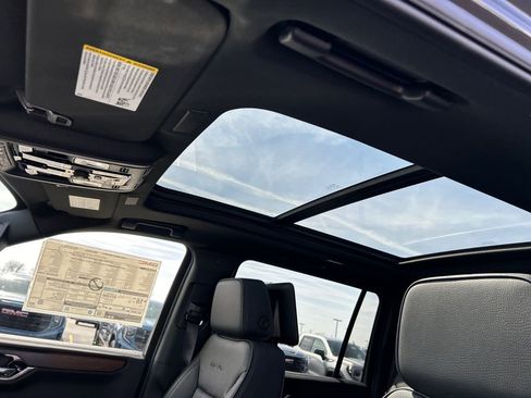New 2026 GMC Yukon XL Denali w/ Denali Reserve Package image 30